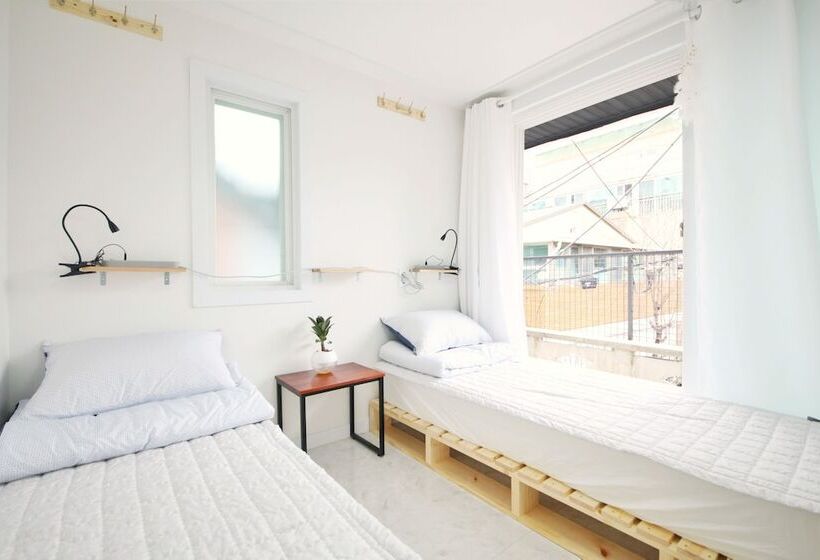 Zibro H Guesthouse Hostel