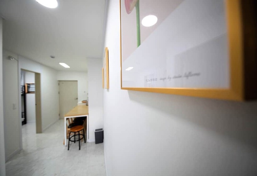 Zibro H Guesthouse Hostel