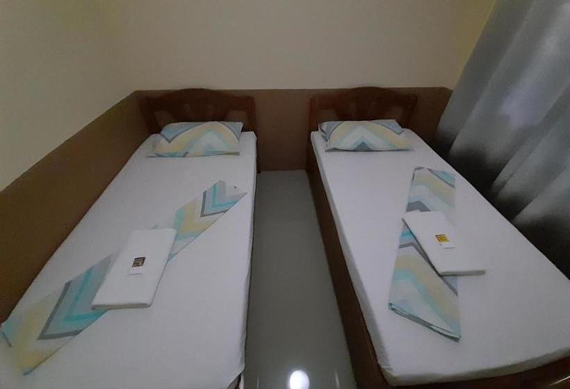 Diakopes Inn  Hostel