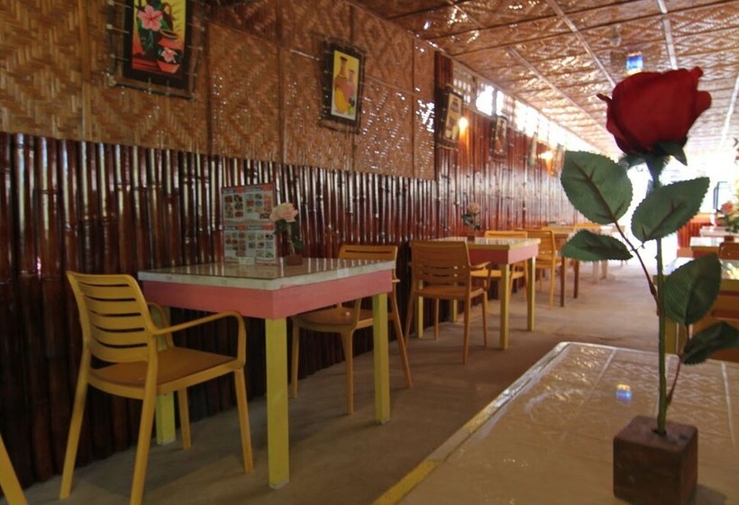 הוסטל Double J Hotel And Restaurant