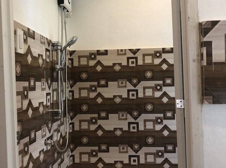 Alesseo Backpackers   Hostel