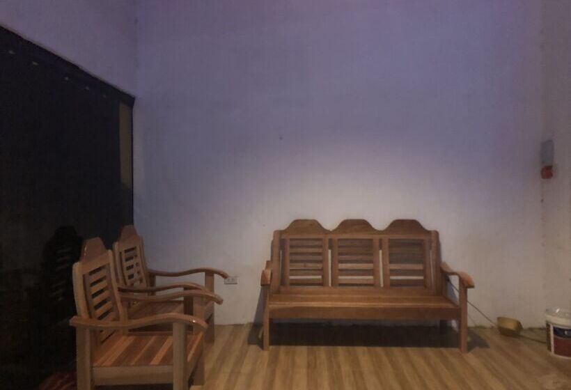 Alesseo Backpackers   Hostel