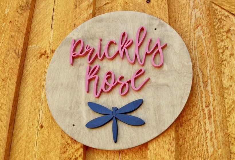 Arctic Dragonfly Inn