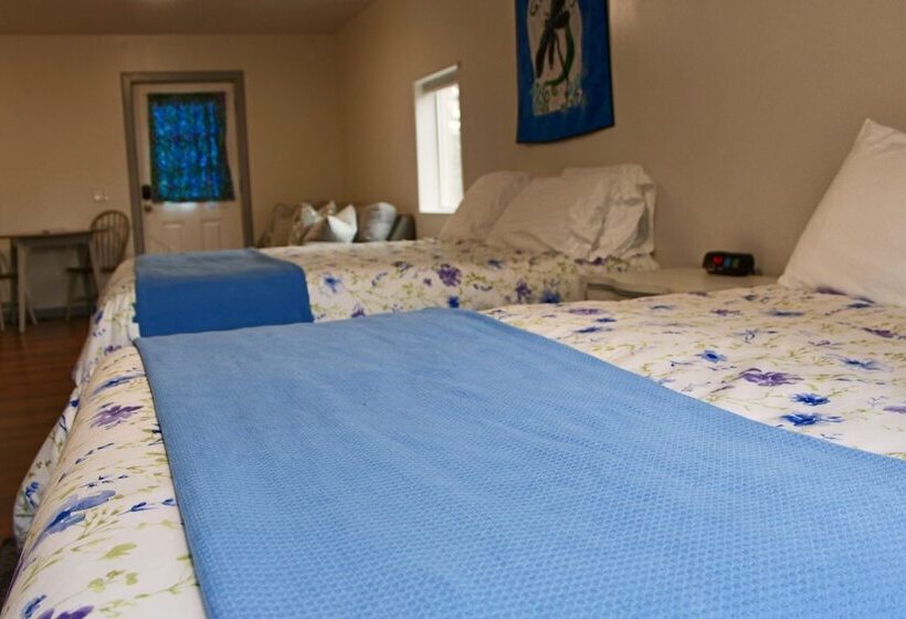 Arctic Dragonfly Inn