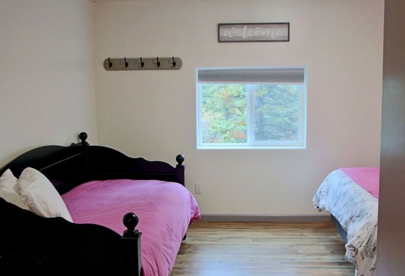 Arctic Dragonfly Inn