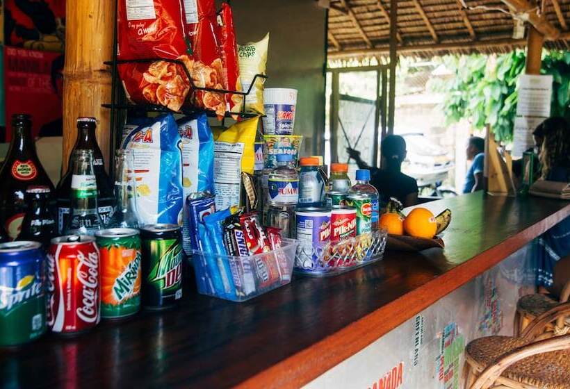 Bamboo Hostel Palawan