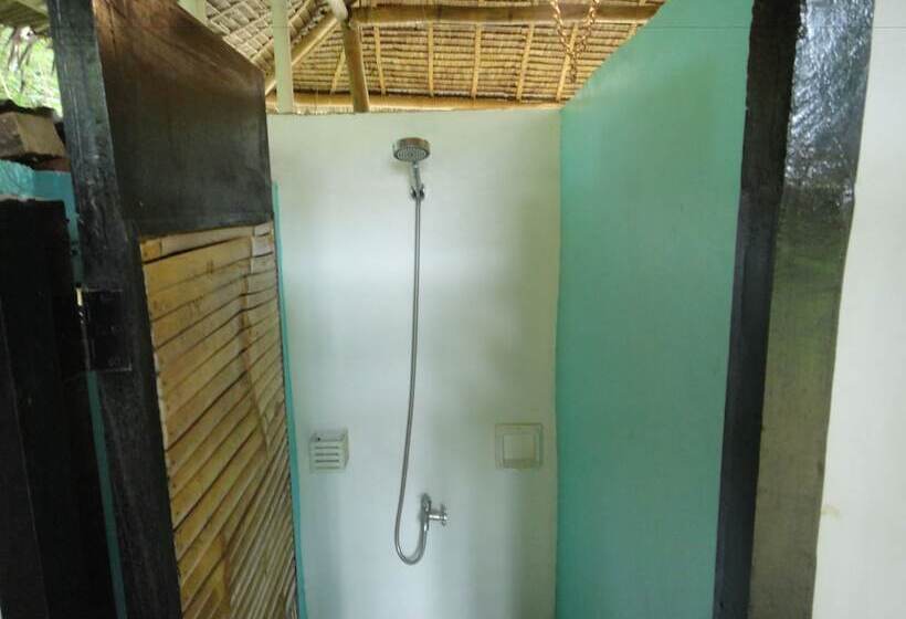 Bamboo Hostel Palawan