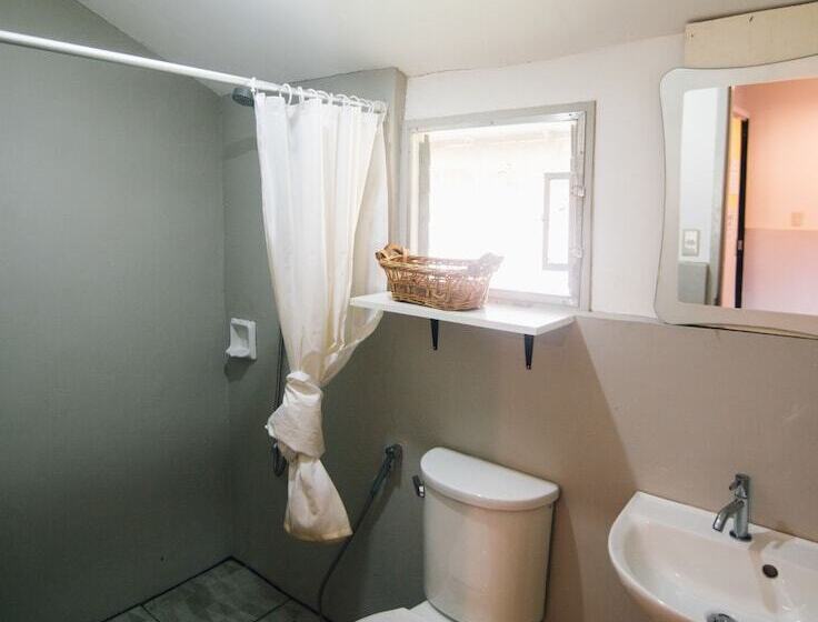 Bamboo Hostel Palawan