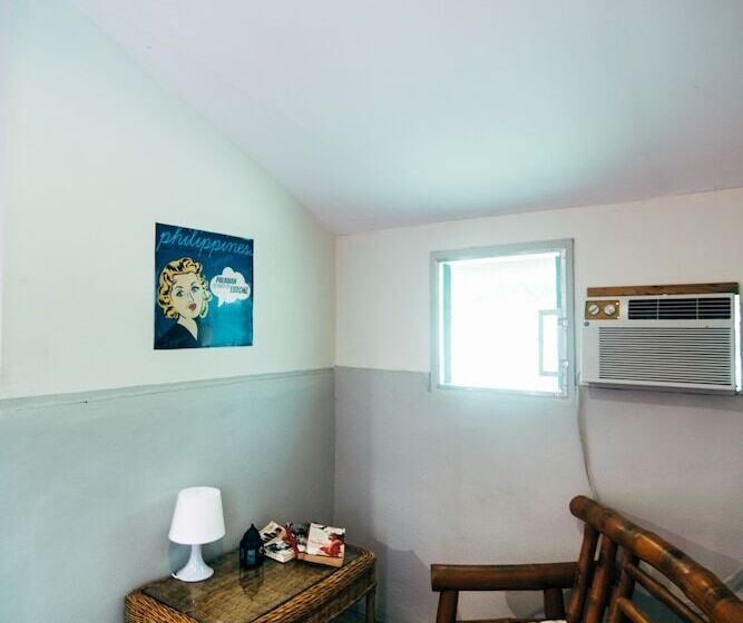 Bamboo Hostel Palawan