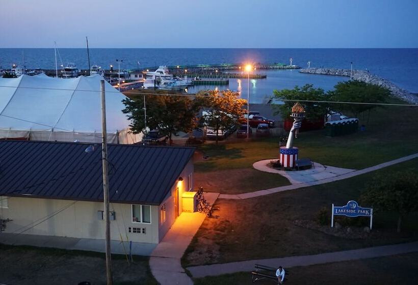 住宿加早餐  The Purple Martin Lakeside Inn Bird Sanctuary On Lake Huron