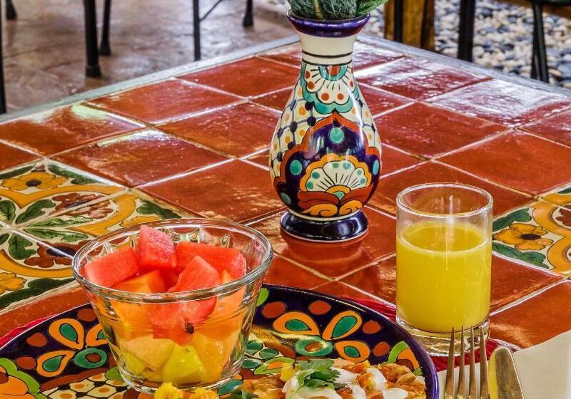 Casa Del Maya Bed & Breakfast