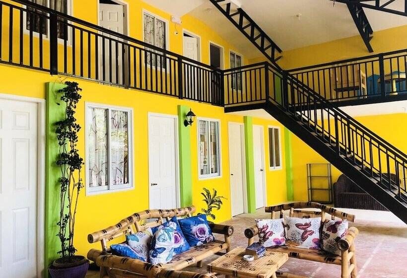 Colors Boutique Hostel