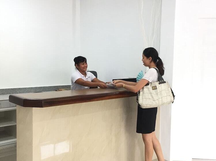 Heartland Hotel Serviced Rooms & Apartments