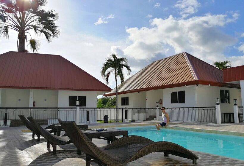 Heartland Hotel Serviced Rooms & Apartments