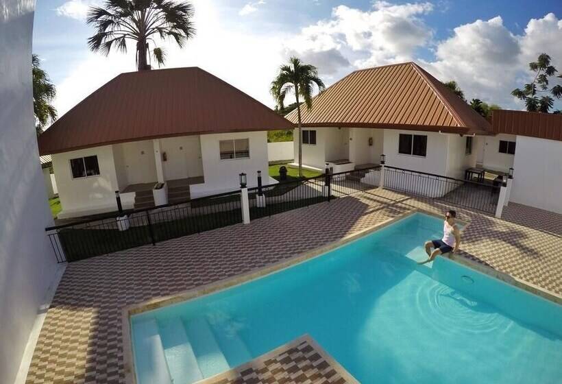 Heartland Hotel Serviced Rooms & Apartments