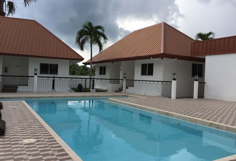 Heartland Hotel Serviced Rooms & Apartments