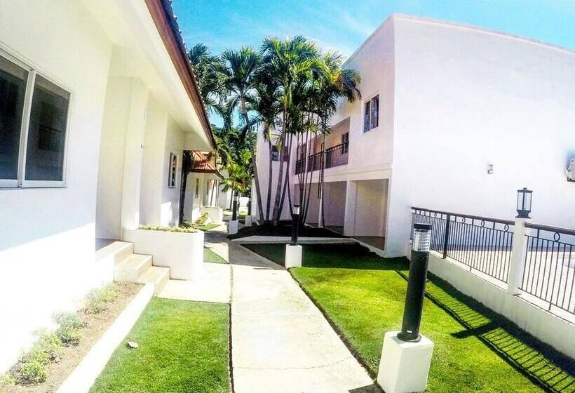 Heartland Hotel Serviced Rooms & Apartments