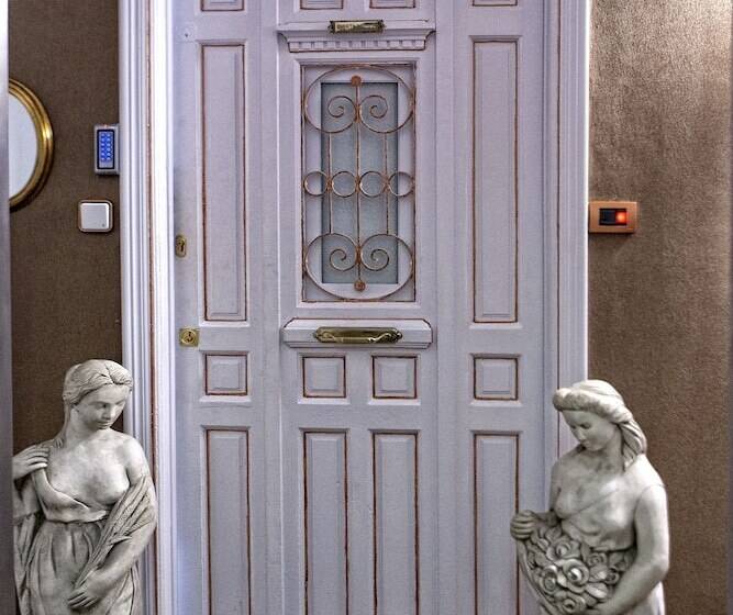 Hostal Boutique Puerta Del Sol