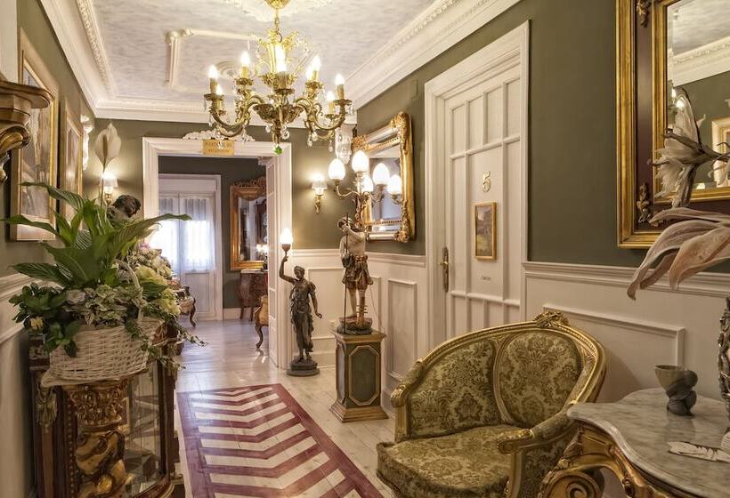 Hostal Boutique Puerta Del Sol