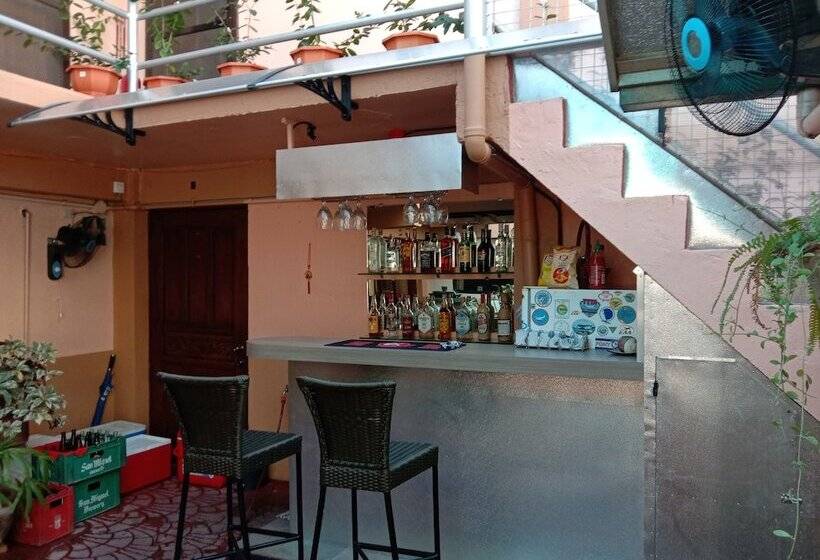 هتل 1st Street Park Apartelle