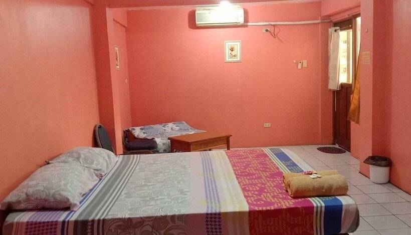 هتل 1st Street Park Apartelle