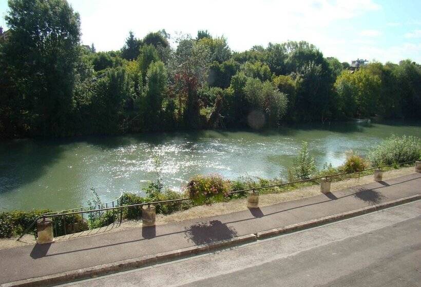 호텔 A La Belle Dame