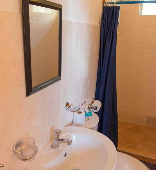 هتل Alona Vida Beach Resort