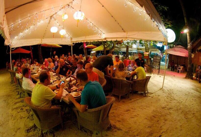 هتل Alona Vida Beach Resort