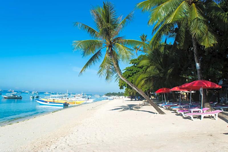 هتل Alona Vida Beach Resort