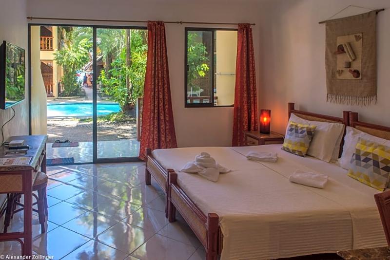 هتل Alona Vida Beach Resort