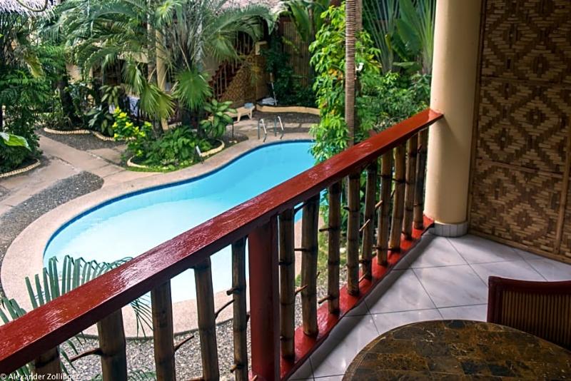 هتل Alona Vida Beach Resort