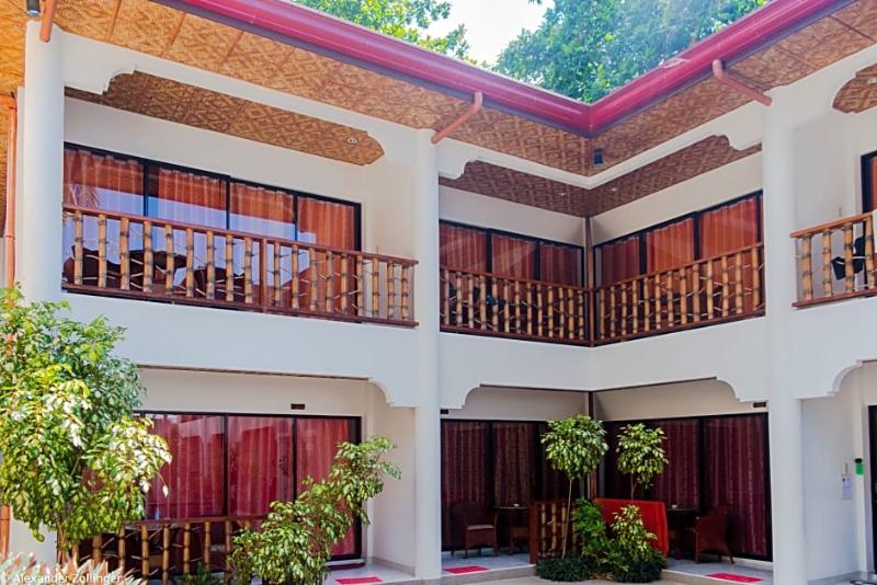 هتل Alona Vida Beach Resort