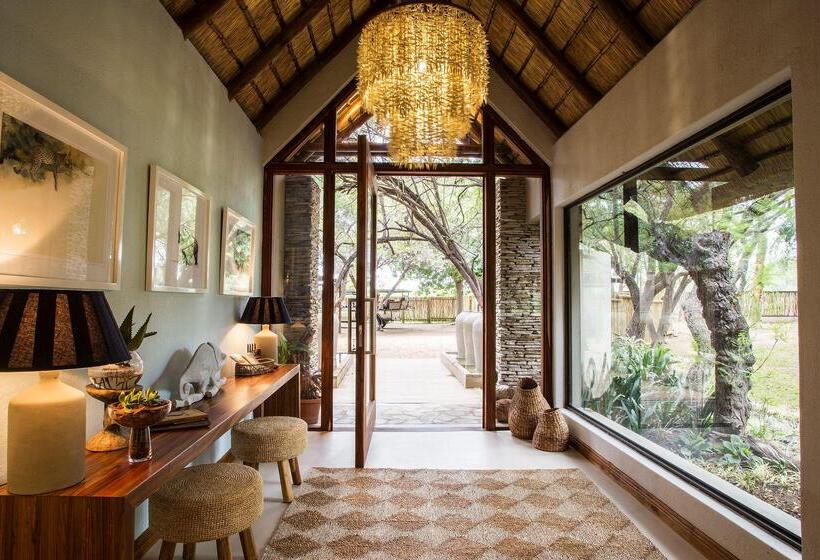 ホテル Amani Safari Camp