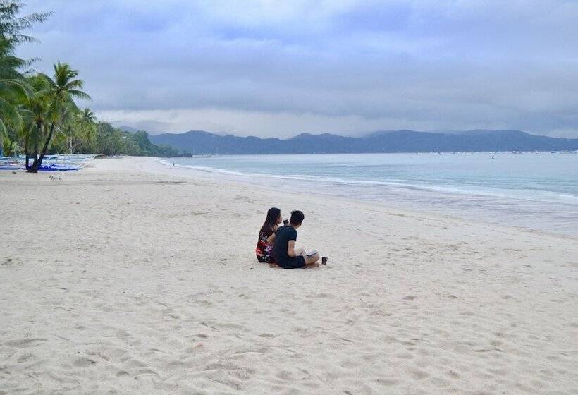 Hotel Boracay Suites