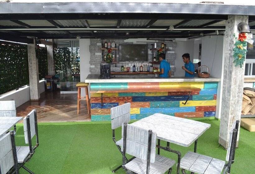 Hotell Boracay Suites