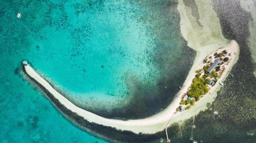 هتل Cambriza Suites