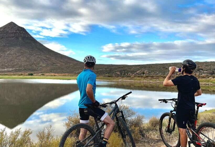 בית מלון כפרי Simbavati Cederberg Ridge