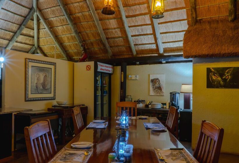 ホテル Crocodile Bridge Safari Lodge