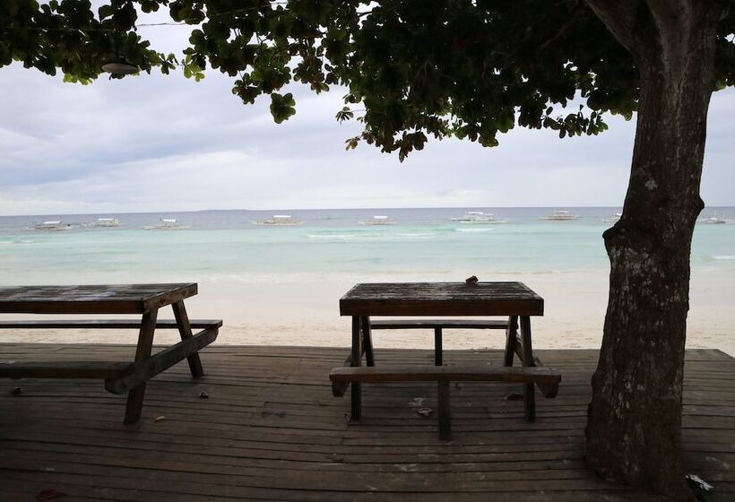 هتل Dubay Panglao Beachfront Resort