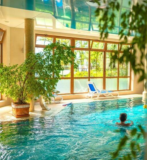 فندق Dworek Morski Spa & Wellness