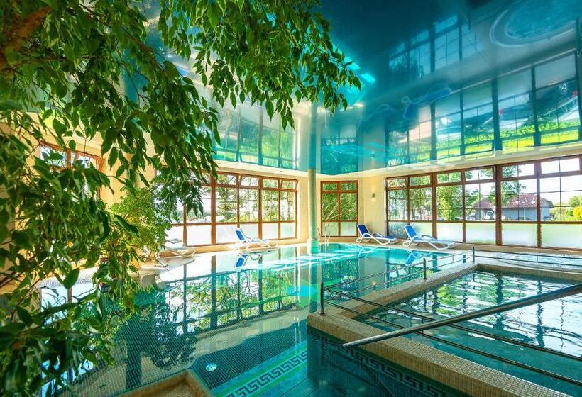 فندق Dworek Morski Spa & Wellness