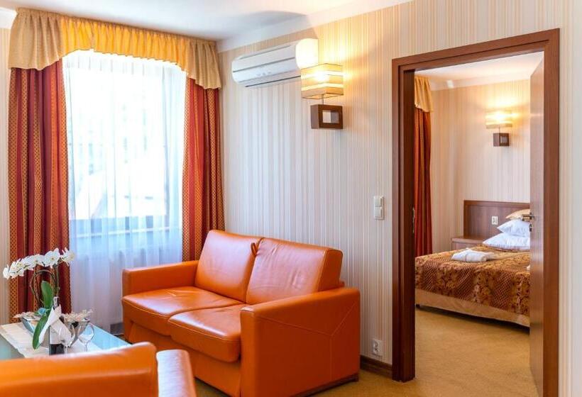 فندق Dworek Morski Spa & Wellness