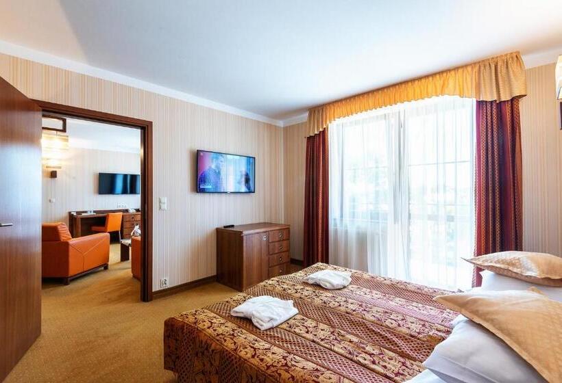 فندق Dworek Morski Spa & Wellness