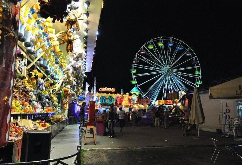 فندق Dworek Morski Spa & Wellness