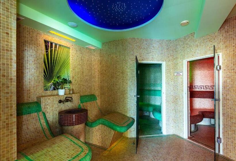 فندق Dworek Morski Spa & Wellness