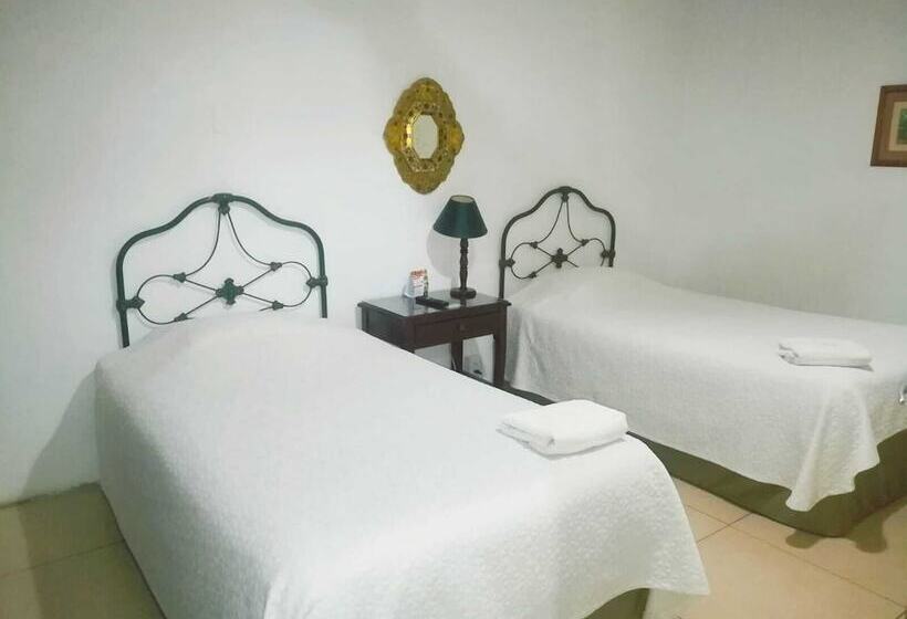 هتل & Hacienda El Carmelo