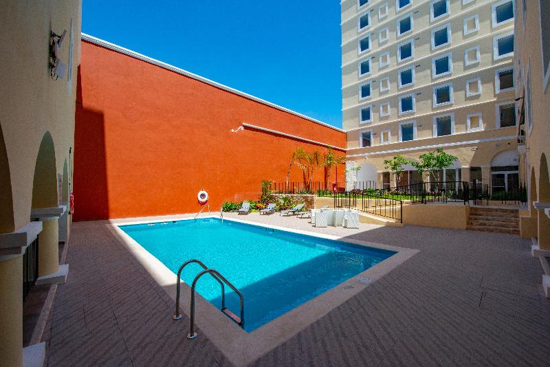 Отель Holiday Inn Express Merida Centro, An Ihg