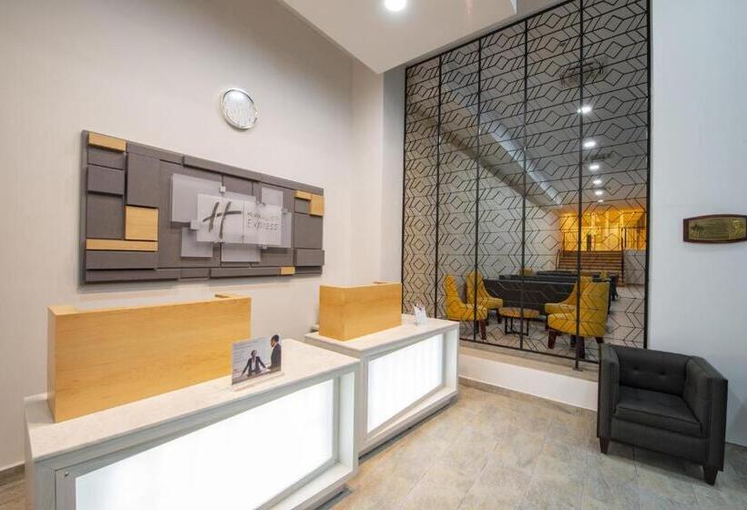 Отель Holiday Inn Express Merida Centro, An Ihg