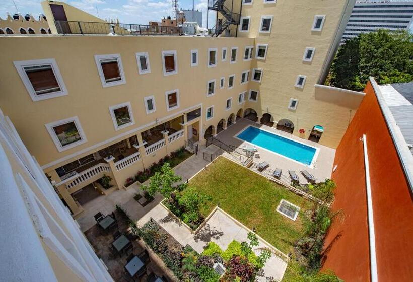 Отель Holiday Inn Express Merida Centro, An Ihg