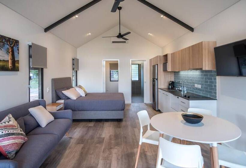 هتل Kimberleyland Waterfront Holiday Park